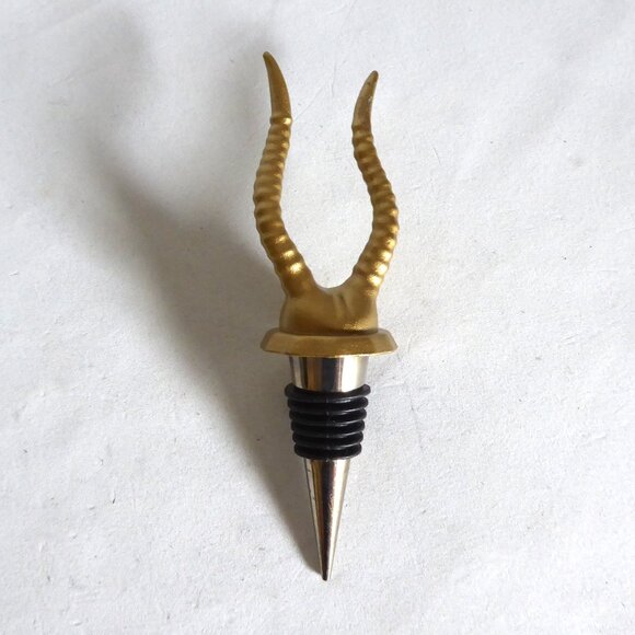 NEW BRASS ANTELOPE DEER HORN WINE BOTTLE STOPPER GOTHIC ODDITY - Picture 5 of 5